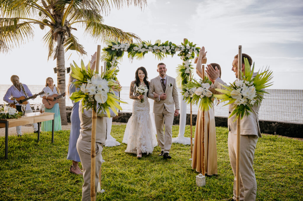 Who should consider getting married in Mauritius