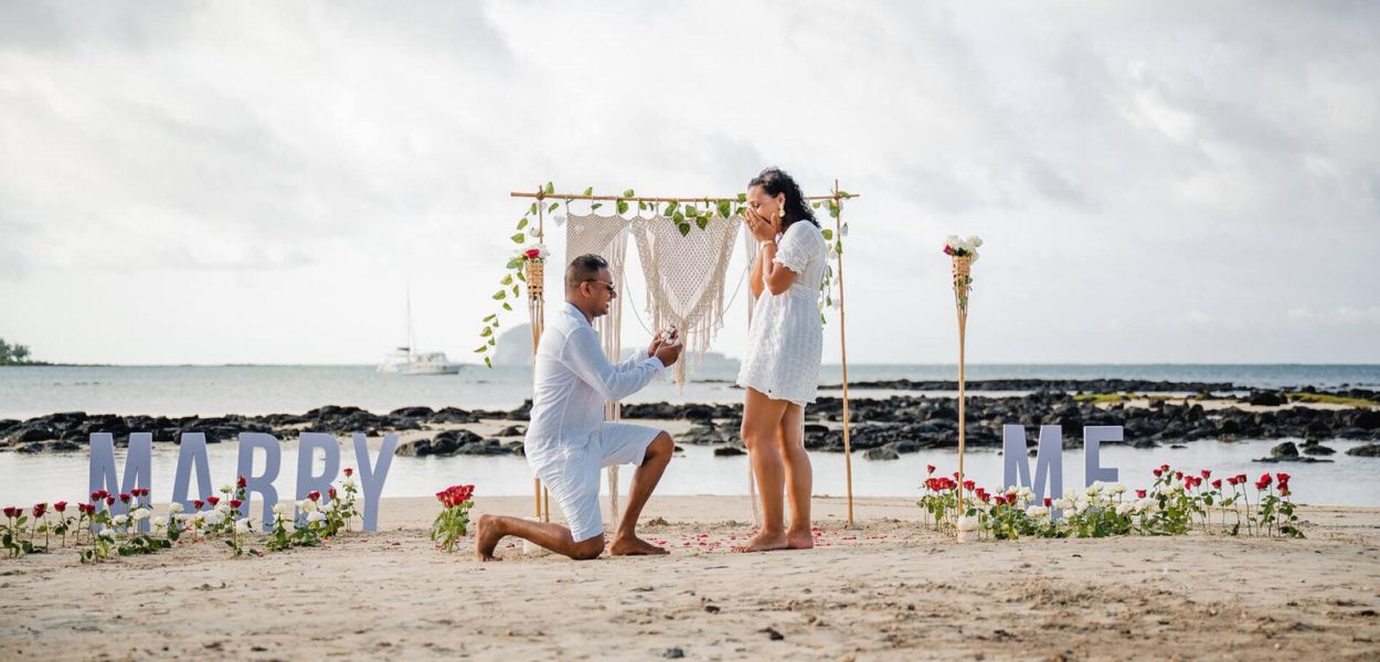 beach proposal for marriage